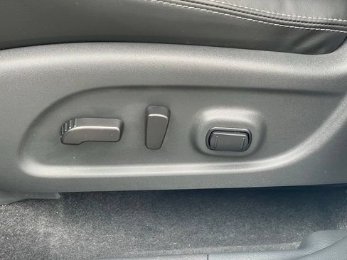 Certified 2023 Nissan Murano SV w/ SV Midnight Edition Package AWD/4WD image 17