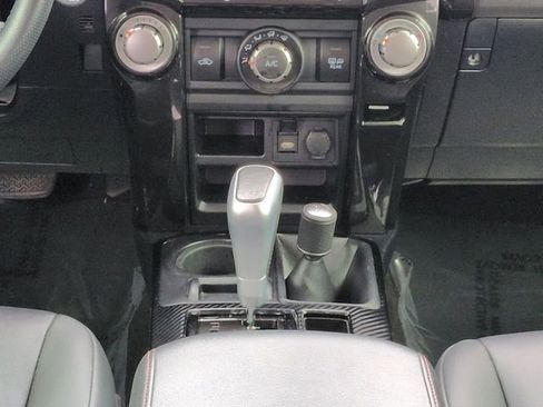 Used 2021 Toyota 4Runner TRD Off-Road Premium image 19