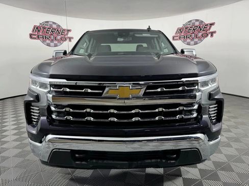 Used 2023 Chevrolet Silverado 1500 LT image 2