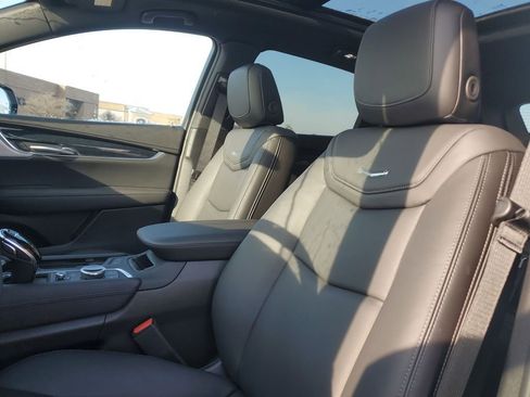 New 2025 Cadillac XT5 Premium Luxury w/ LPO, Floor Liner Package image 20