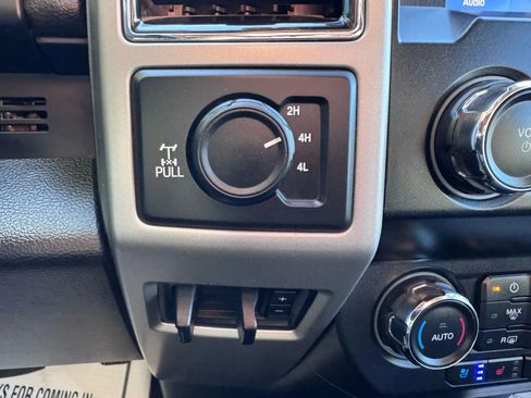 Used 2021 Ford F350 Lariat w/ FX4 Off-Road Package image 28