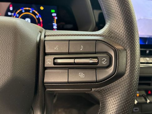 Used 2023 Chevrolet Colorado Trail Boss w/ Advanced Trailering Package AWD/4WD image 19