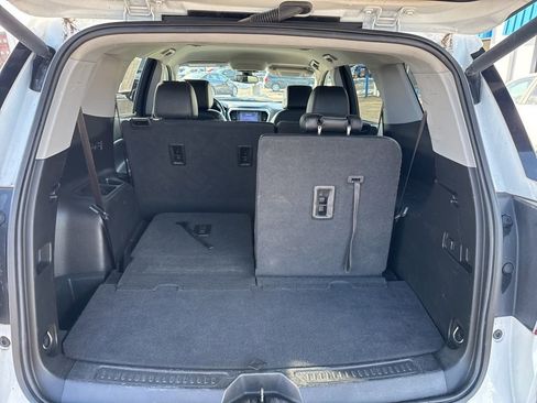 Used 2021 GMC Acadia SLT image 29