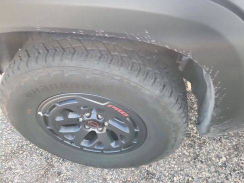 Used 2026 Nissan Frontier PRO-4X AWD/4WD image 9