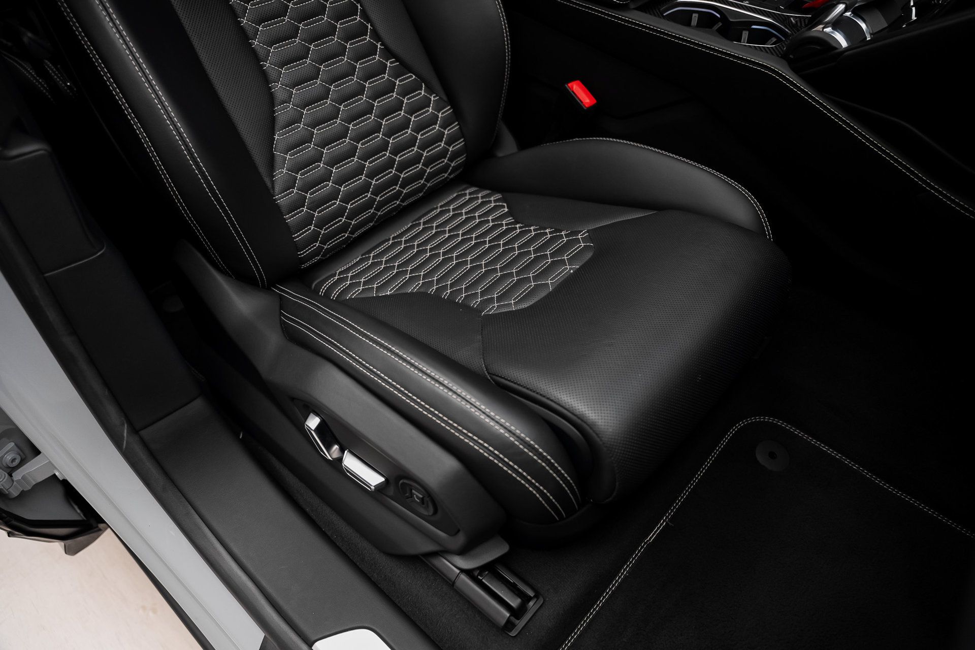 Used 2024 Lamborghini Urus S AWD/4WD image 67
