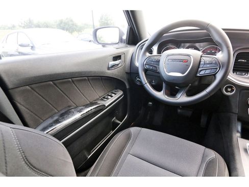 Used 2021 Dodge Charger SXT RWD image 10