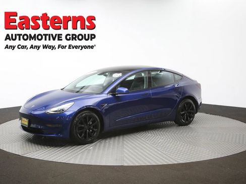 Used 2021 Tesla Model 3 Standard Range Plus image 55