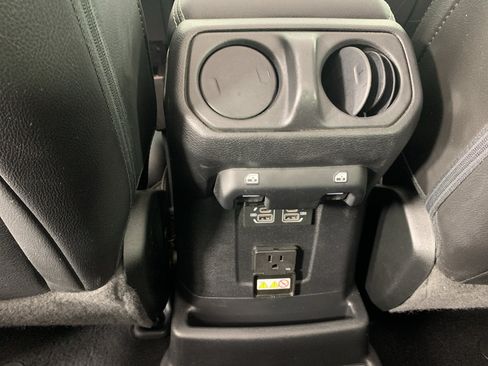 Used 2023 Jeep Wrangler Unlimited Sahara w/ Cold Weather Group AWD/4WD image 34