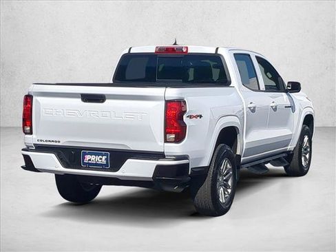 Used 2025 Chevrolet Colorado LT AWD/4WD image 5