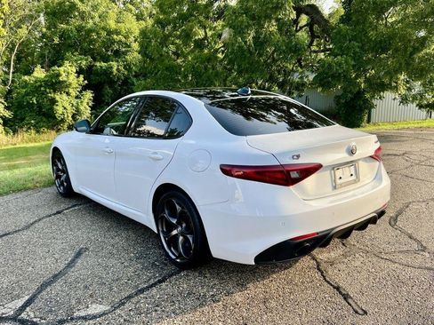 Used 2021 Alfa Romeo Giulia Ti Sport AWD/4WD image 2