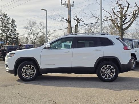 Used 2019 Jeep Cherokee Latitude Plus w/ Cold Weather Group image 23