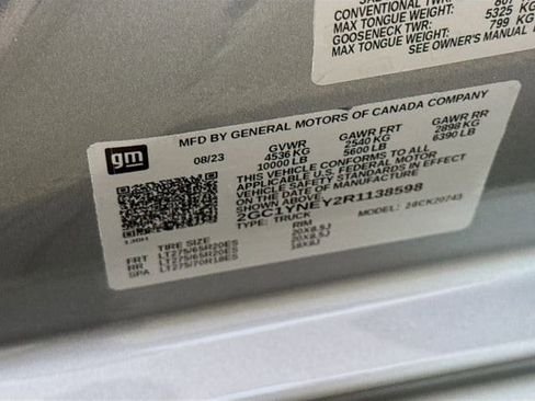 Used 2024 Chevrolet Silverado 2500 LT w/ Convenience Package image 33