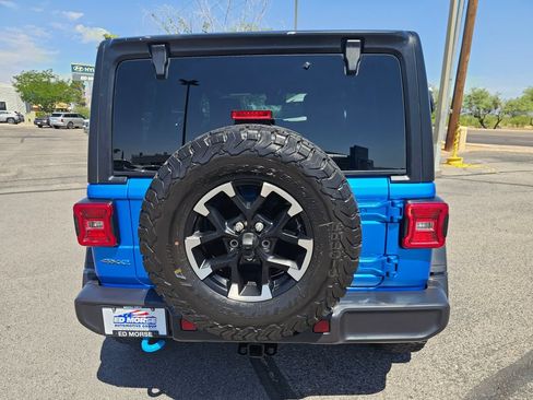 Used 2024 Jeep Wrangler Unlimited Rubicon 4xe AWD/4WD image 4
