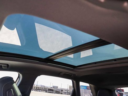 Used 2024 Audi Q4 e-tron Premium Plus image 36