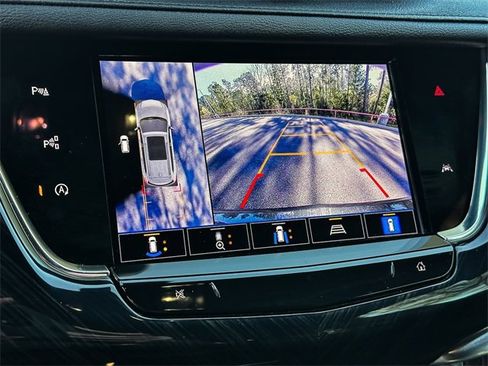 Used 2023 Cadillac XT6 Premium Luxury w/ Technology Package image 15