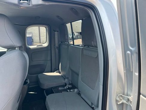 Used 2013 Toyota Tacoma 4x4 Access Cab V6 w/ TRD Sport Pkg image 26