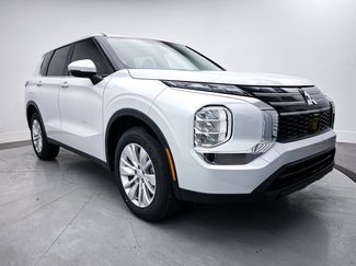 New 2025 Mitsubishi Outlander ES video 1