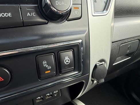 Used 2019 Nissan Titan PRO-4X w/ Pro-4x Convenience Package image 42