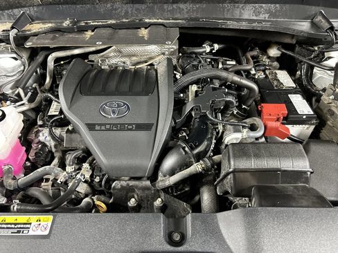 Used 2025 Toyota Grand Highlander AWD image 11