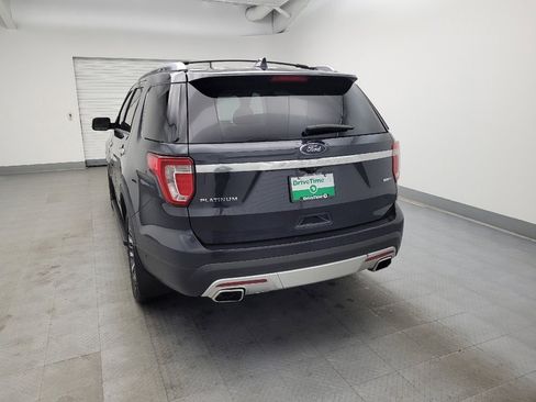 Used 2017 Ford Explorer Platinum image 6