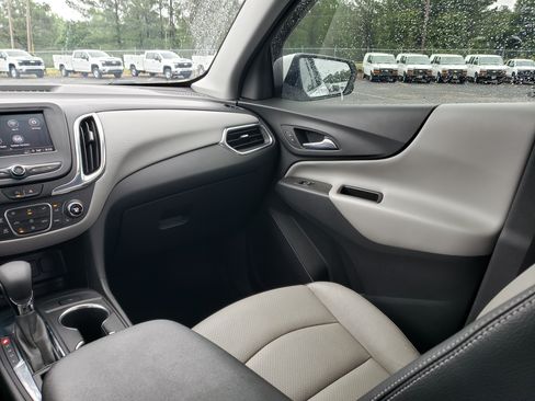 Used 2022 Chevrolet Equinox LT FWD image 34