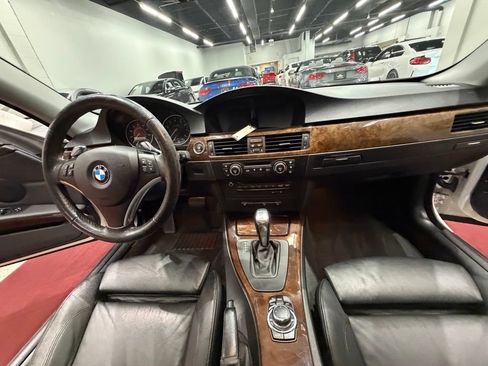 Used 2009 BMW 335i xDrive Coupe AWD/4WD image 32