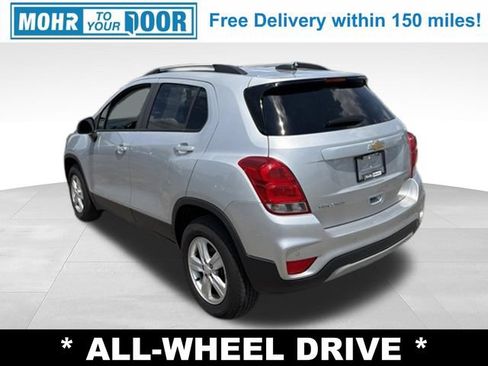 Used 2022 Chevrolet Trax LT w/ Driver Confidence Package AWD/4WD image 3