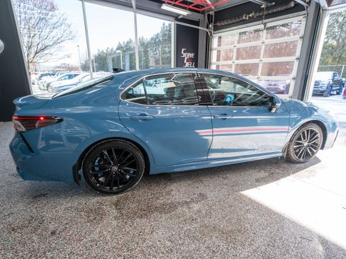 Used 2023 Toyota Camry XSE image 4