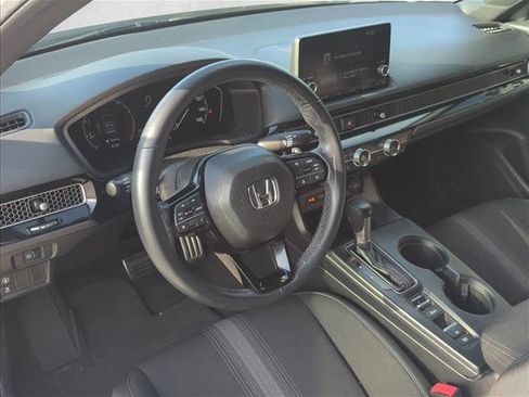 Used 2022 Honda Civic Sport image 9