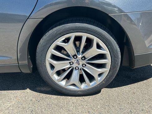 Used 2016 Ford Taurus Limited FWD image 30