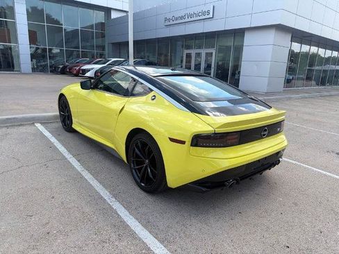 Certified 2024 Nissan Z Performance w/ Floor Mat Package RWD image 9