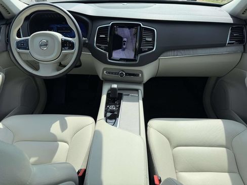 Used 2025 Volvo XC90 B6 Plus w/ Protection Package Premier AWD/4WD image 2
