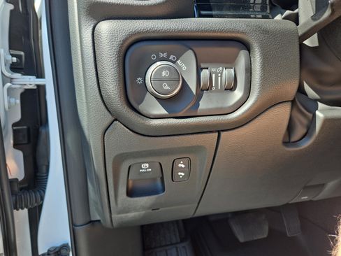 New 2026 RAM 1500 Laramie AWD/4WD image 21