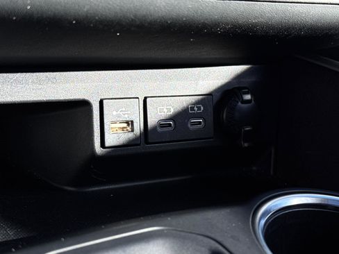 Used 2023 Toyota Highlander XLE image 21