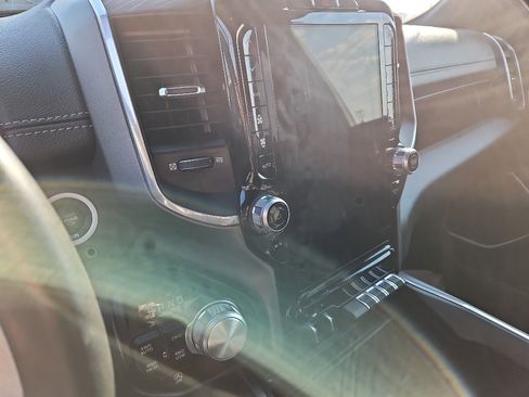 Used 2023 RAM 1500 Laramie image 12