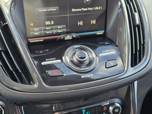 Used 2015 Ford Escape Titanium image 22