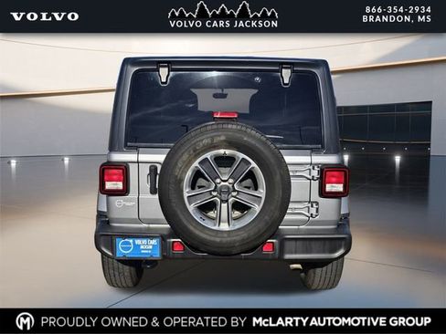 Used 2021 Jeep Wrangler Unlimited Sahara image 5