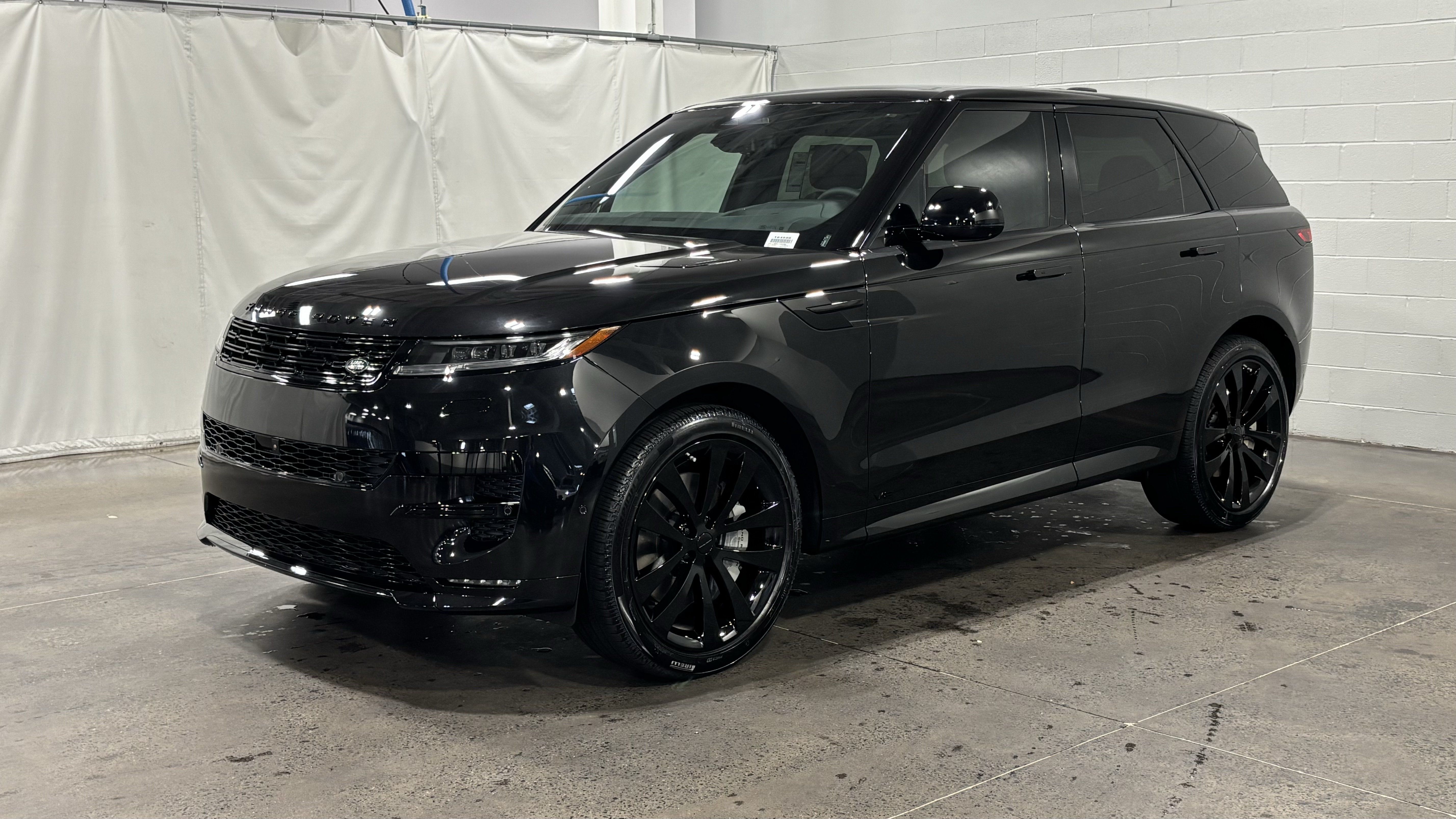New 2026 Land Rover Range Rover Sport Dynamic SE AWD/4WD image 1