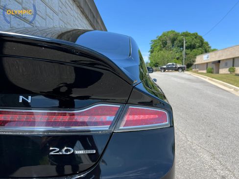 Used 2016 Lincoln MKZ w/ Equipment Group 200A Select FWD image 17