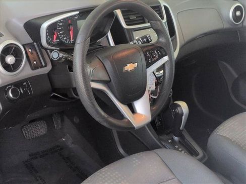 Used 2017 Chevrolet Sonic LT FWD image 8