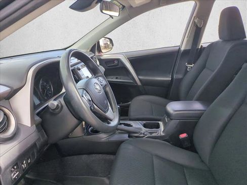 Used 2017 Toyota RAV4 LE image 15
