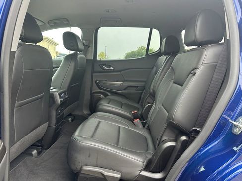 Used 2023 GMC Acadia SLT image 11