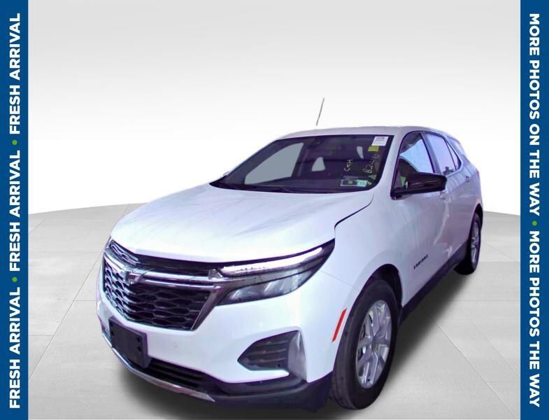Used 2024 Chevrolet Equinox LT w/ LPO, Blackout Package AWD/4WD image 1