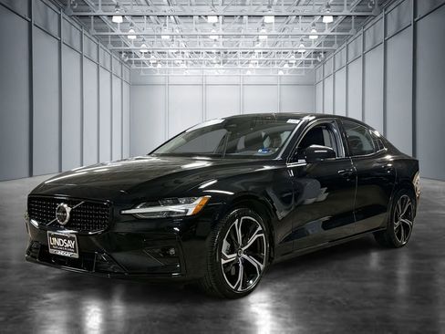 Used 2023 Volvo S60 B5 Plus w/ Climate Package FWD image 1