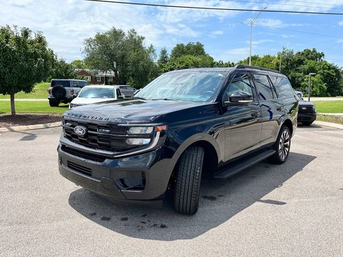 New 2027 Ford Expedition Platinum AWD/4WD image 3