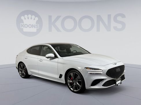 Used 2022 Genesis G70 3.3T w/ Sport Prestige Package image 10