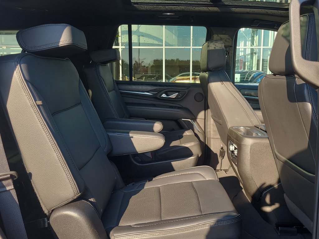 Used 2023 GMC Yukon Denali RWD image 18