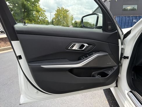 Used 2021 BMW 330i Sedan w/ Convenience Package RWD image 15
