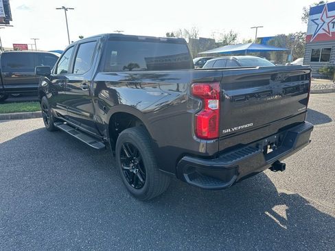 Used 2022 Chevrolet Silverado 1500 Custom image 4