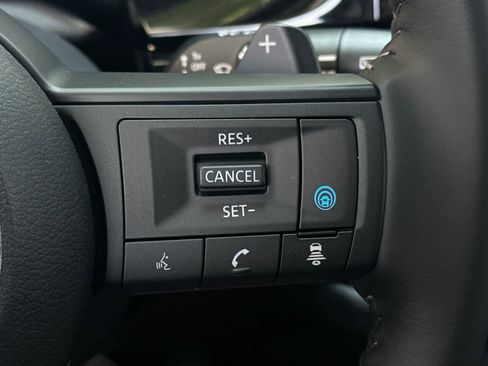 New 2025 Nissan Pathfinder SV image 28